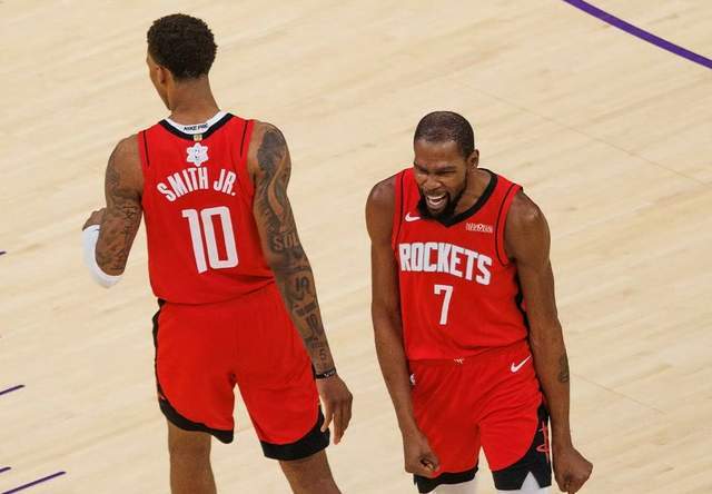 乐鱼app下载-低命中率18+1，谢泼德获开火权，火箭队极致8人轮换 硬汉锋线上位