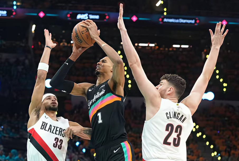 乐鱼官方入口-开拓者两场比赛都是领先十几分被逆转， 克林根难堪大用！